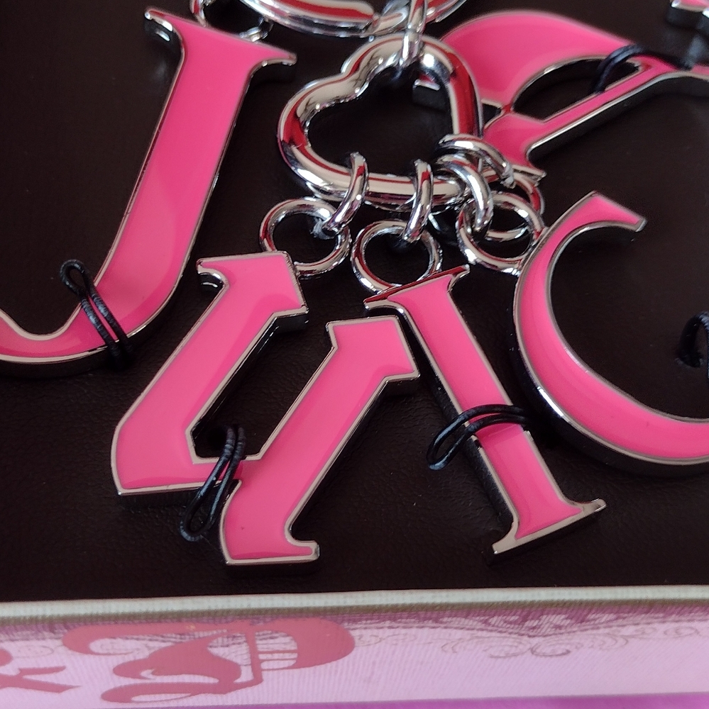 JC ๐ LOVE ๐ Born in the Glamorous USA Clutch & Huge Pink Enamel ๐๏ธ Ring NWT - Picture 8 of 9